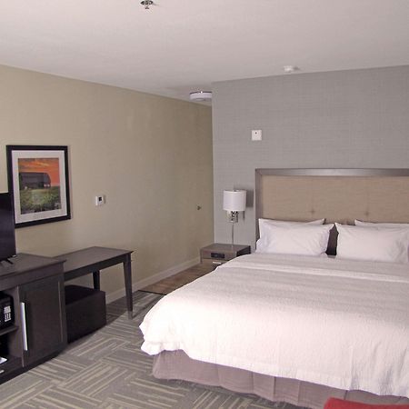 Hampton Inn Mcpherson Exterior foto