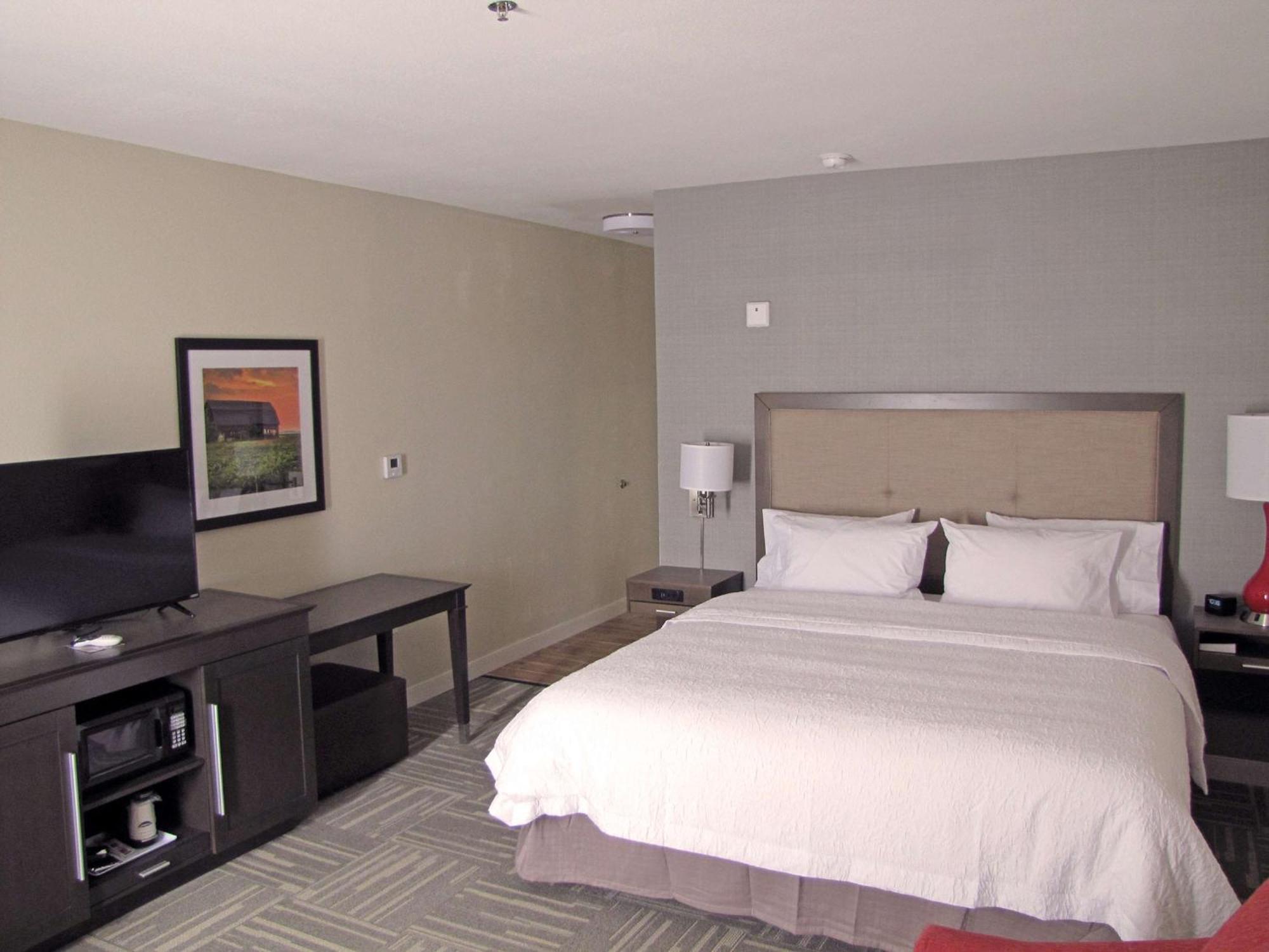 Hampton Inn Mcpherson Exterior foto